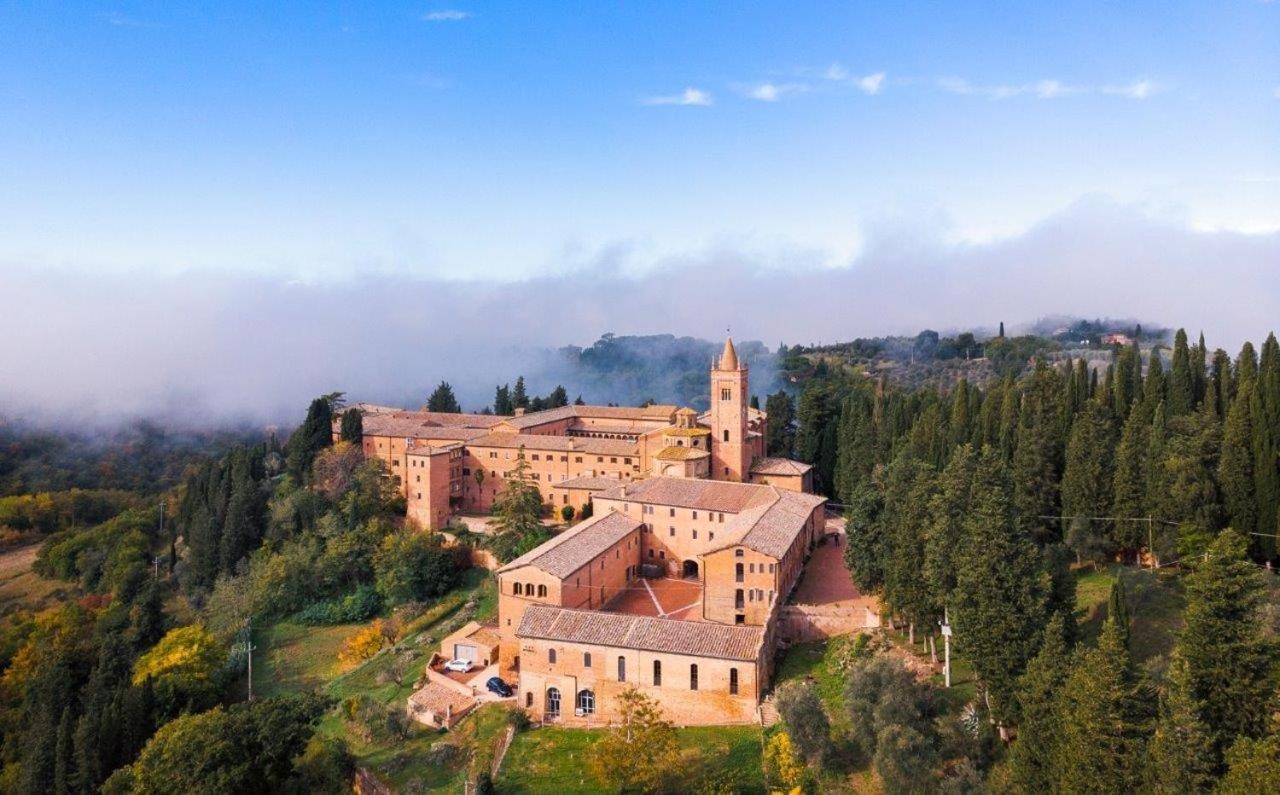 Agriturismo Diffuso Monte Oliveto Maggiore Chiusure Bagian luar foto