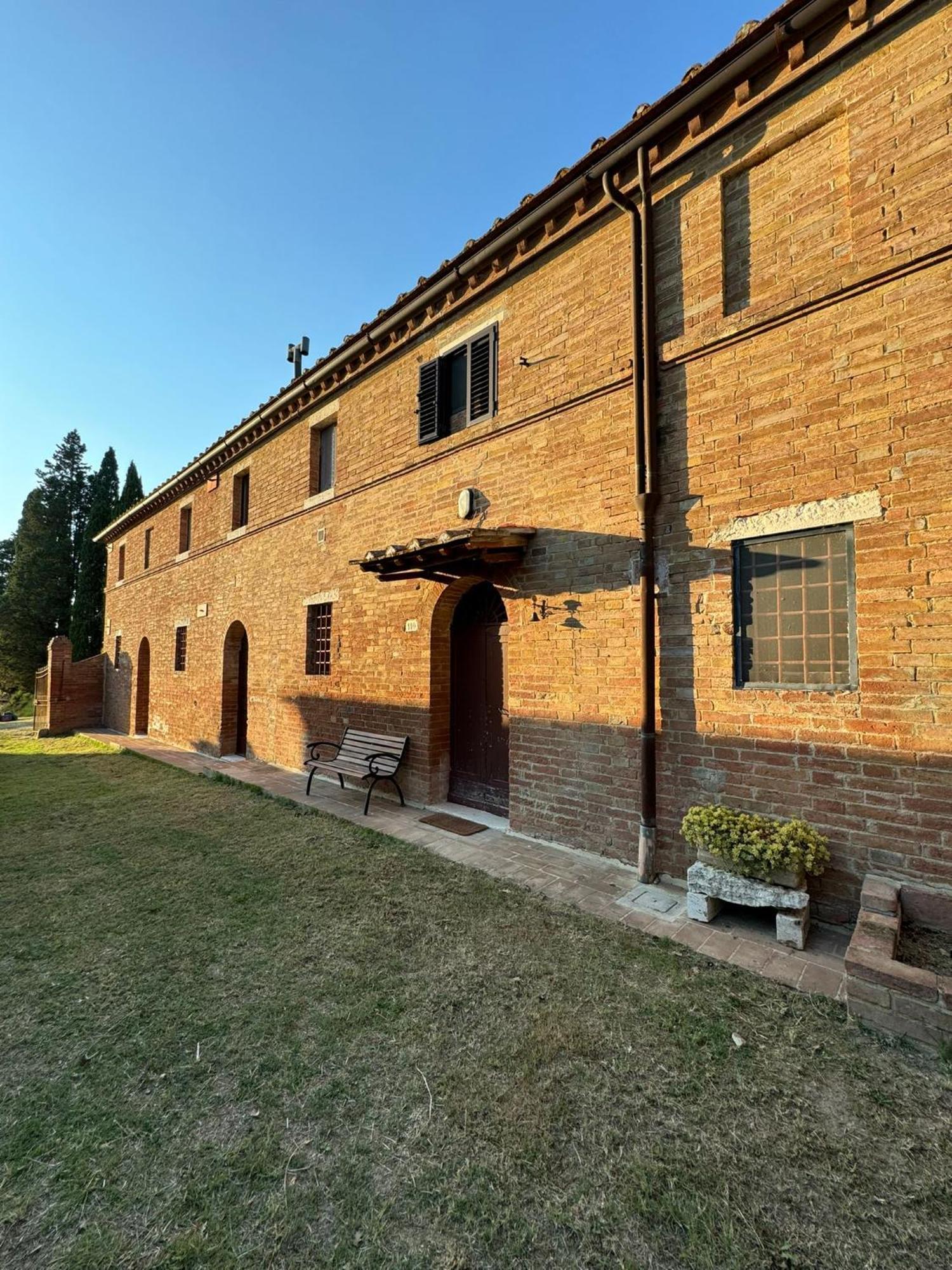 Agriturismo Diffuso Monte Oliveto Maggiore Chiusure Bagian luar foto
